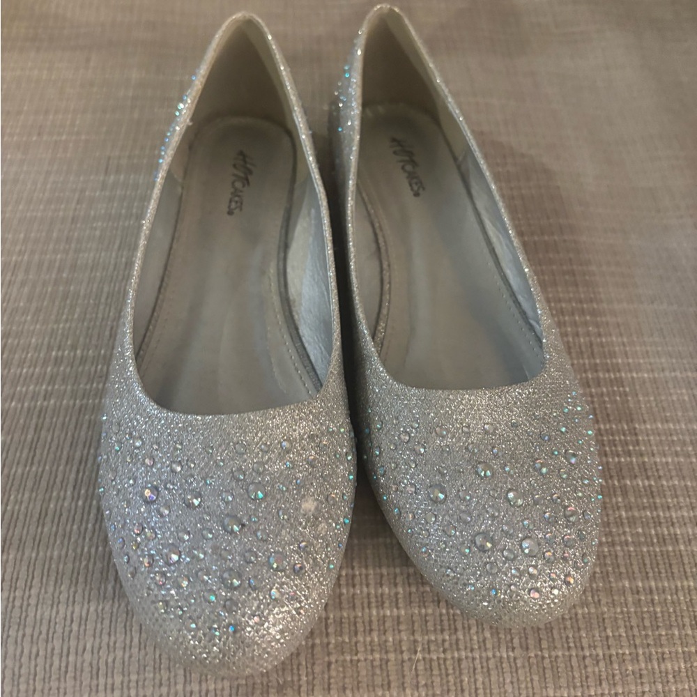 Hot Cakes Silver Glitter Ballet Flats